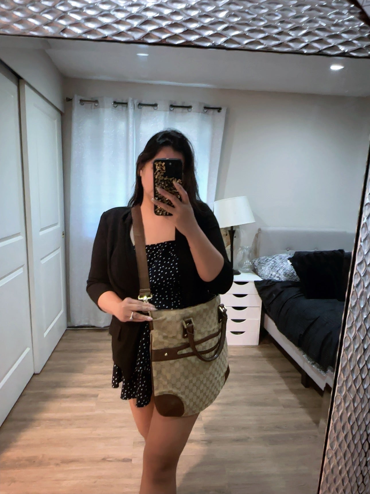 Monogram 2 way image 3