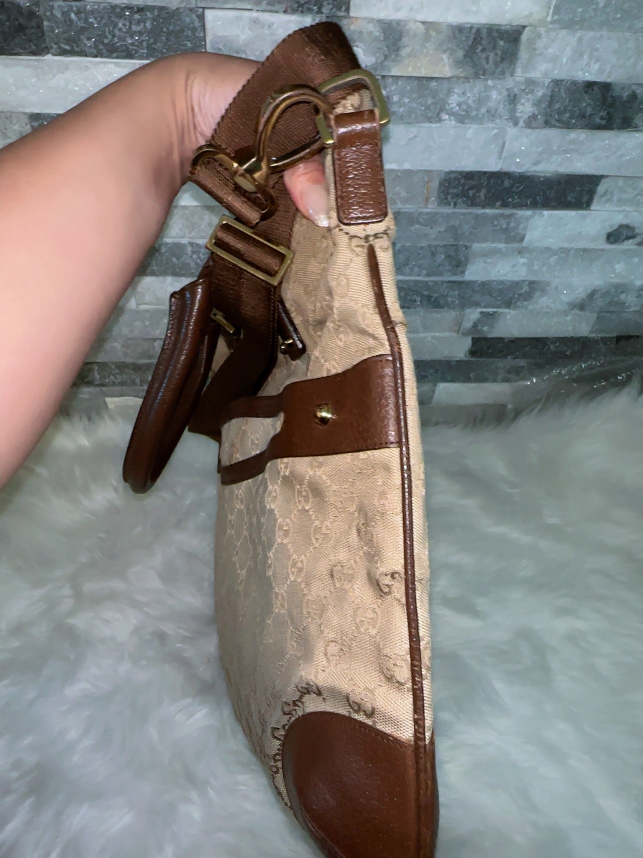 Monogram 2 way image 8