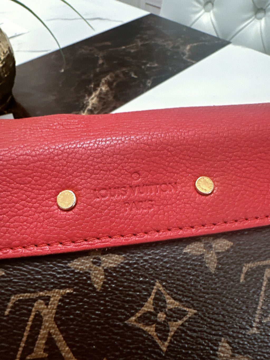 Pallas monogram chain image 14