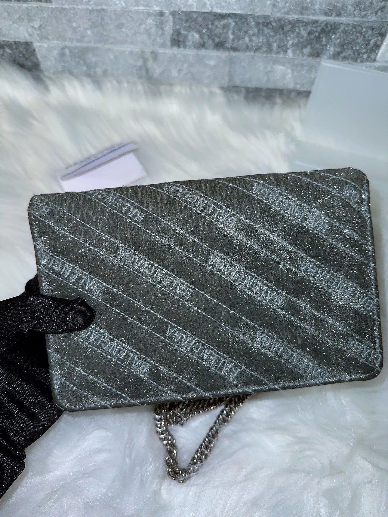 Glitter Logo Matelasse BB Wallet On image 6