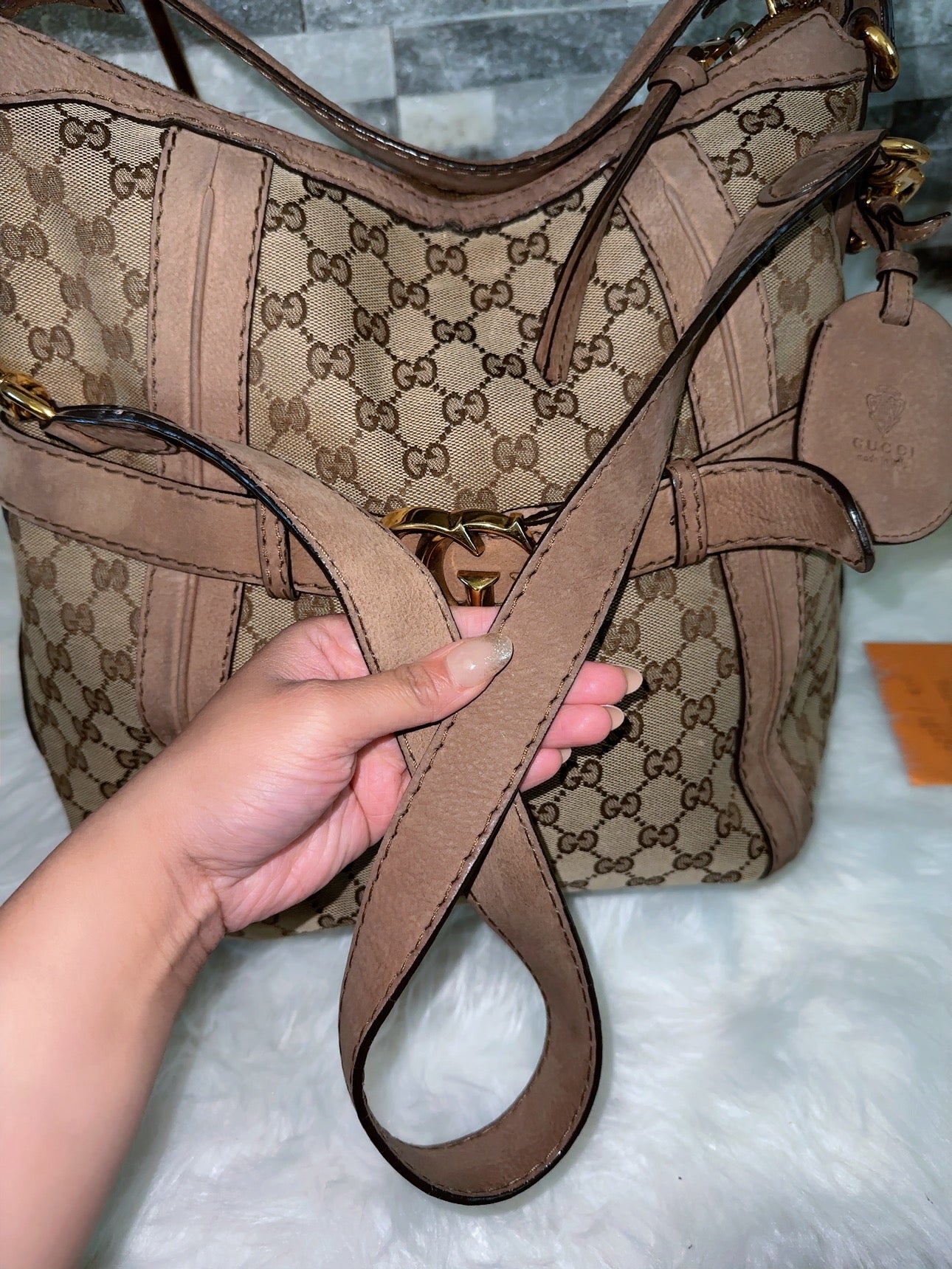 GG Running Hobo  image 10