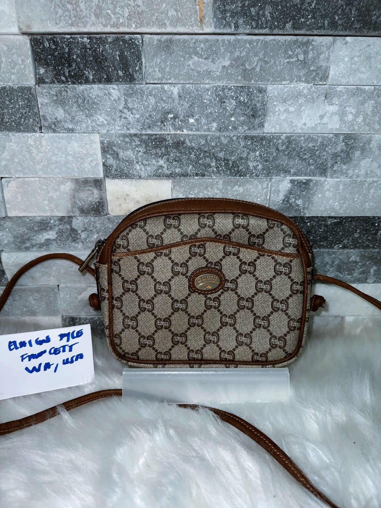 Gucci plus vintage crossbody image 0