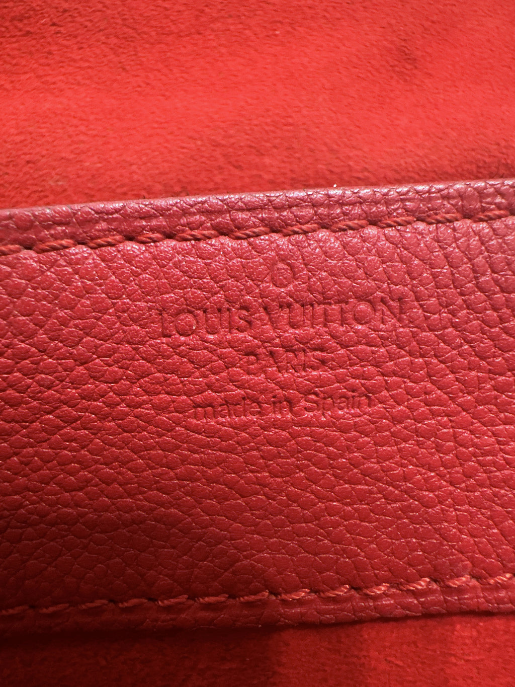 Pallas monogram chain image 1