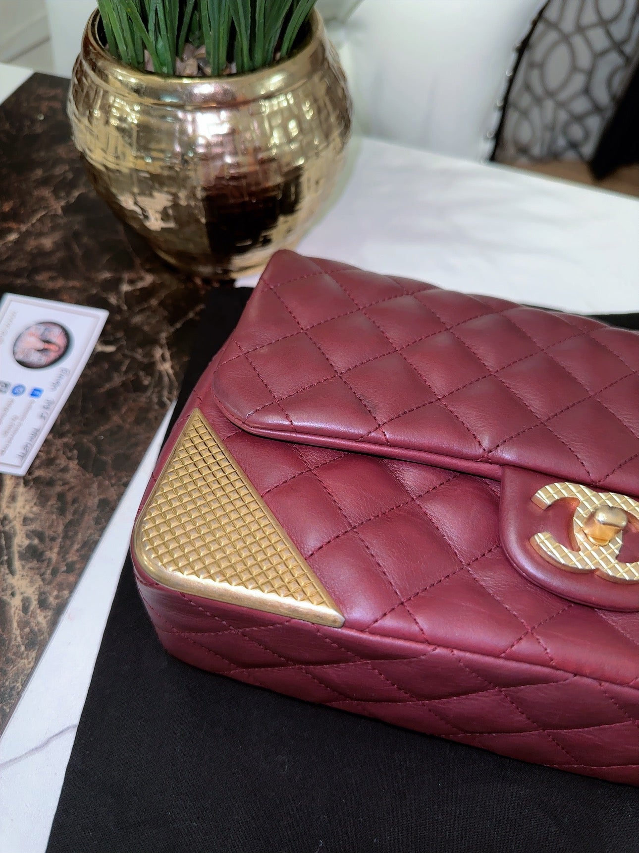 Rock the corner flap bag