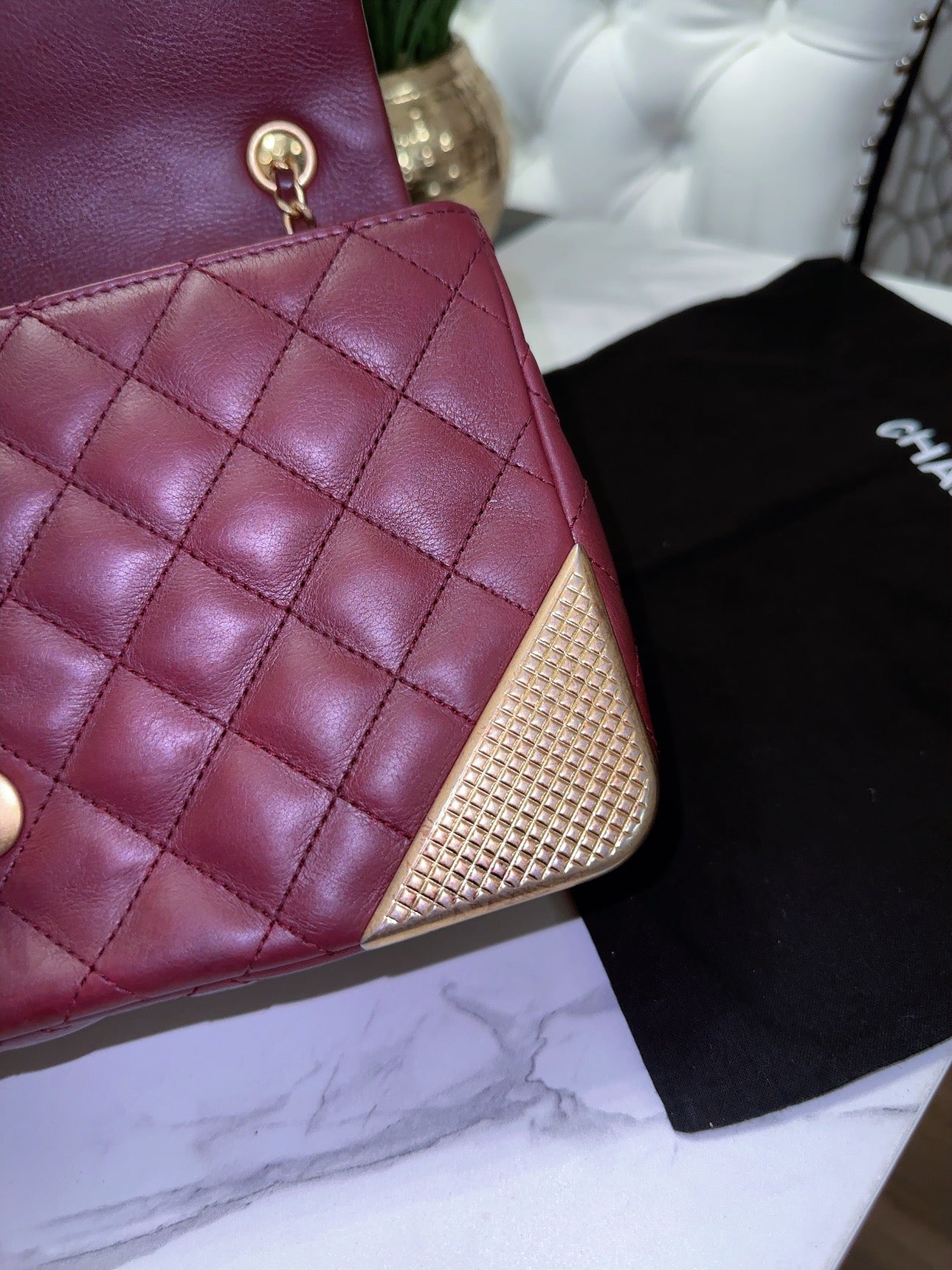 Rock the corner flap bag