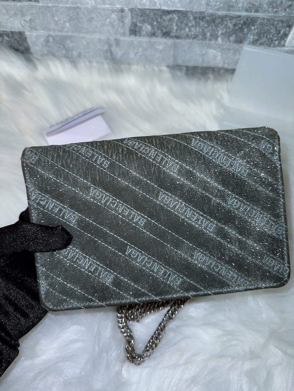 Glitter Logo Matelasse BB Wallet On image 6