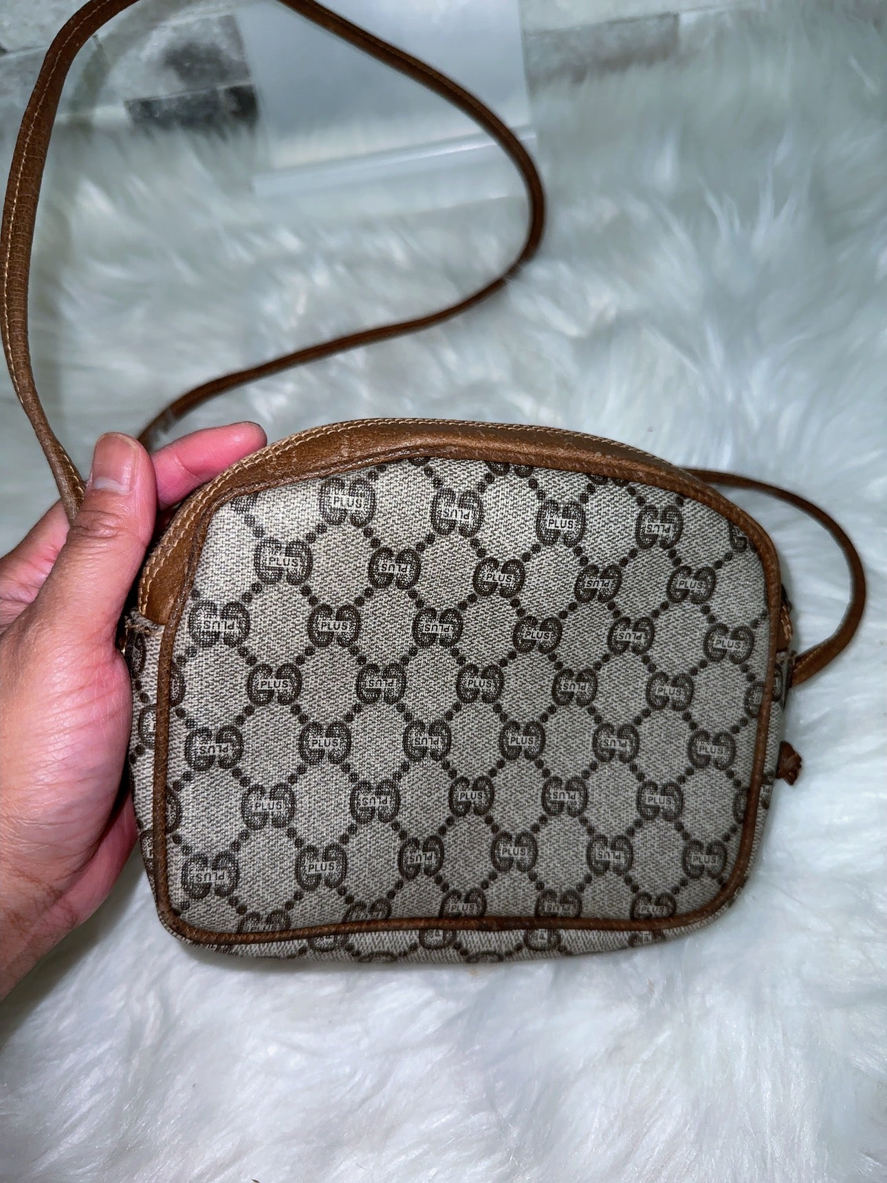 Gucci plus vintage crossbody image 4