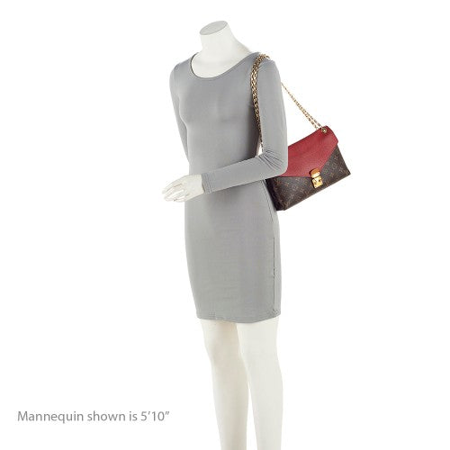 Pallas monogram chain image 3