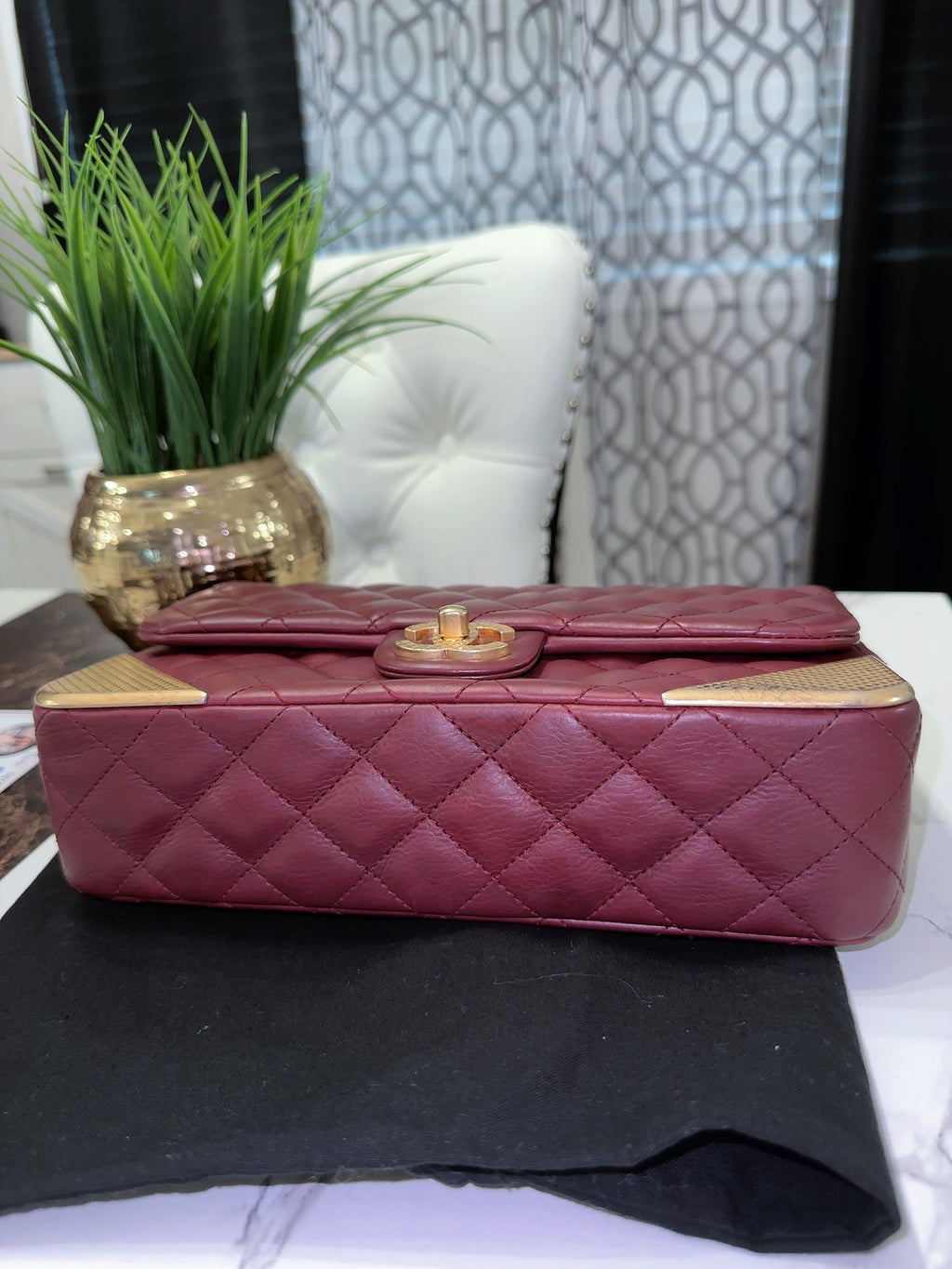 Rock the corner flap bag