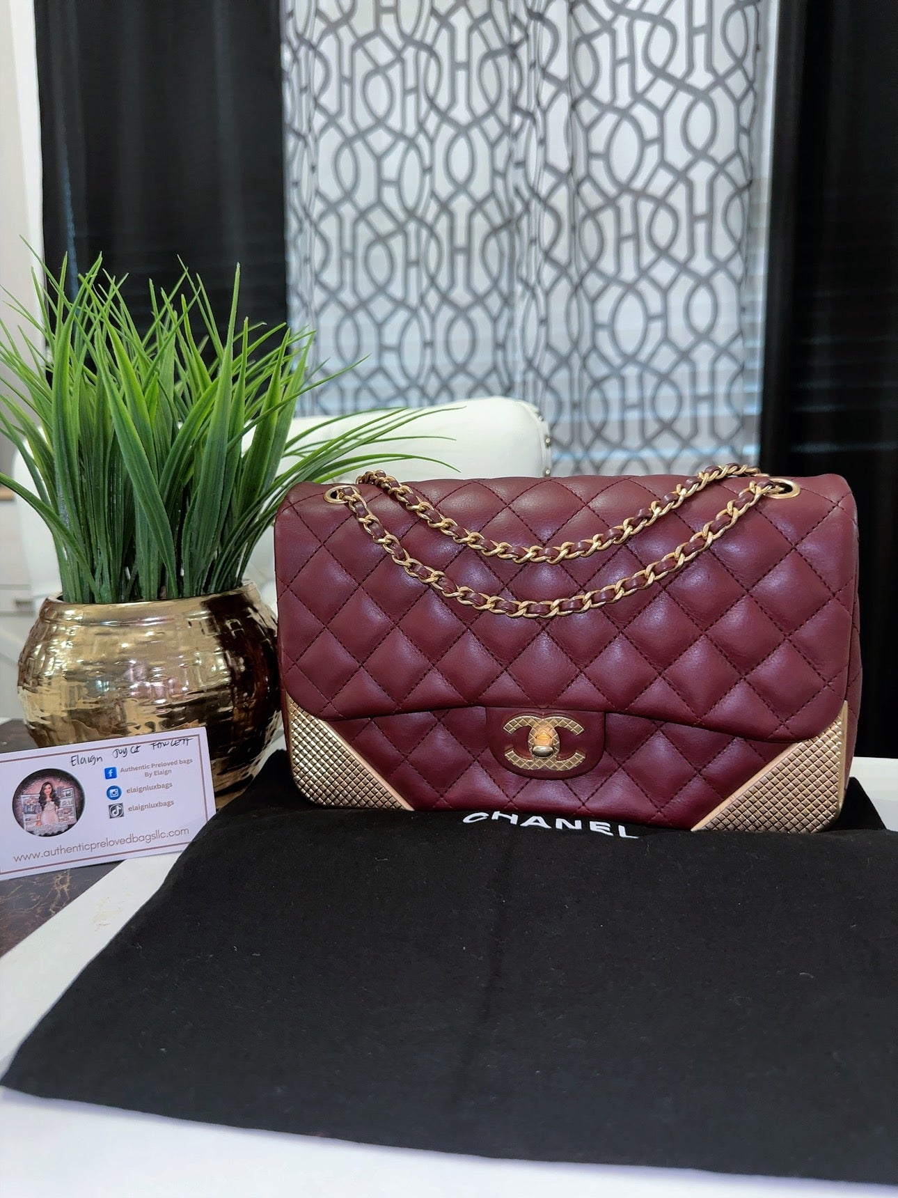 Rock the corner flap bag