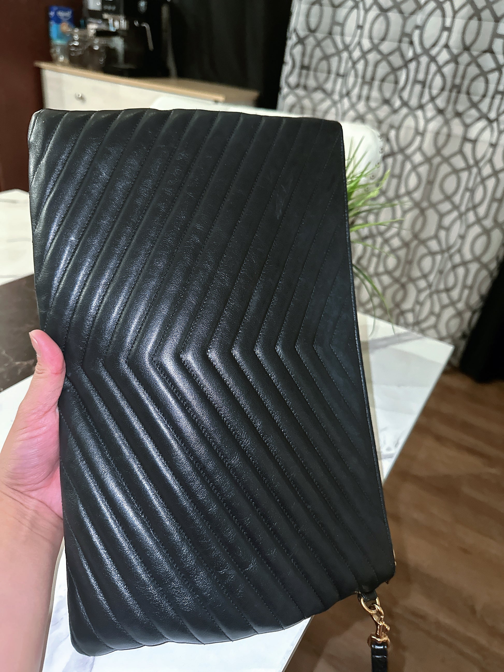 Cassandre Clutch image 9