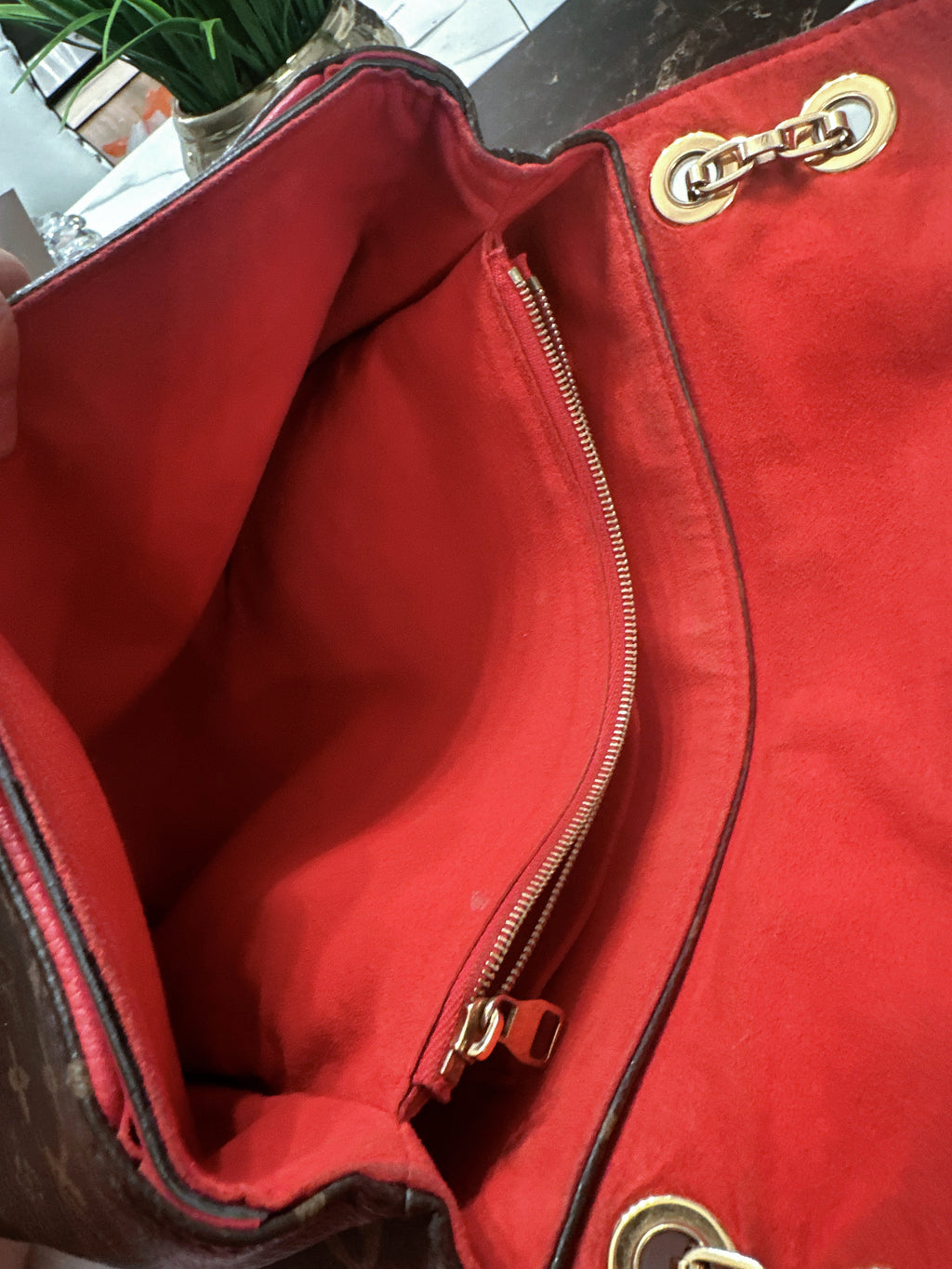 Pallas monogram chain image 13