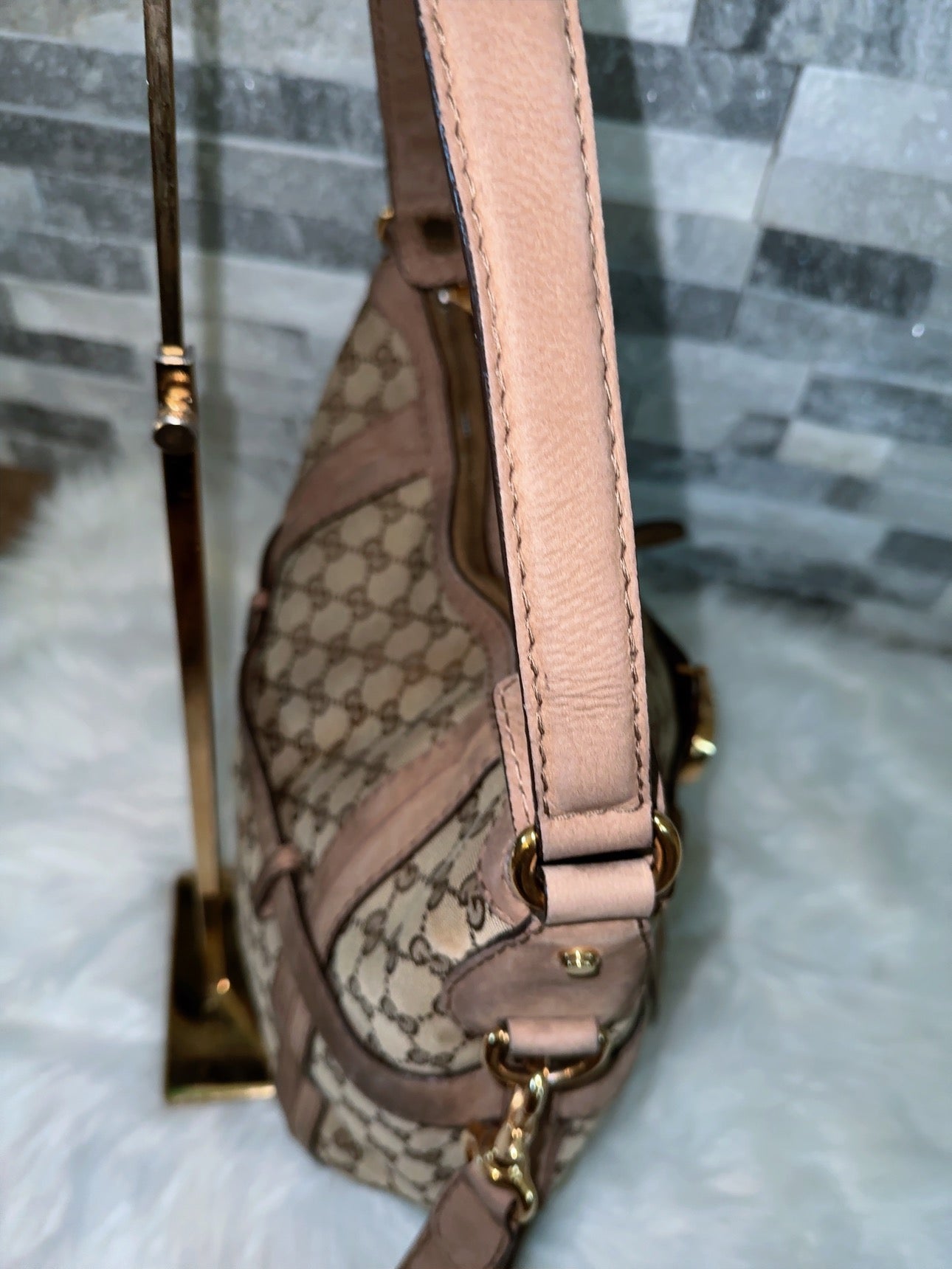 GG Running Hobo  image 3