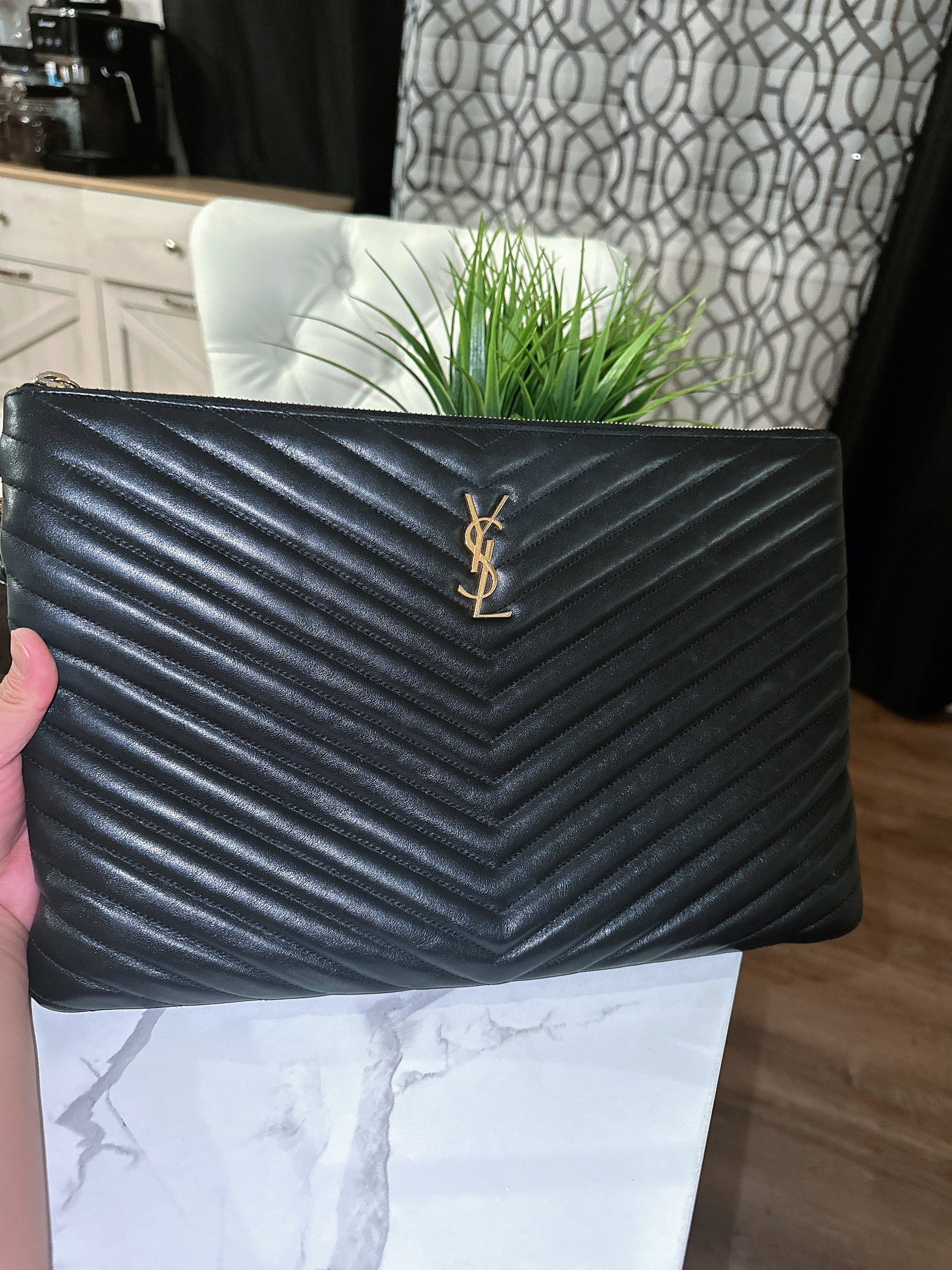 Cassandre Clutch image 7